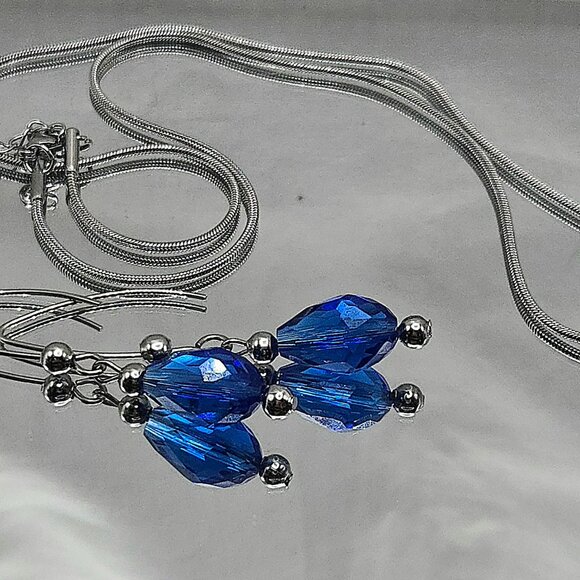 Stainless Steel Cobalt Blue Crystal Necklace and Earings Set - Picture 6 of 12